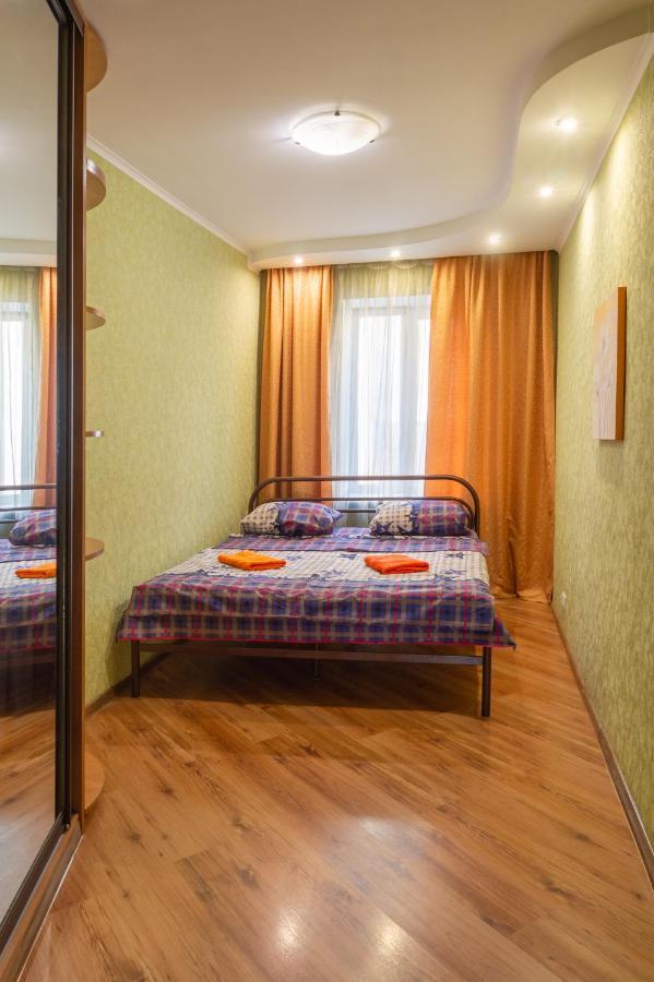 Apartment Triokhsviatytelskaya Street 3 키예프 외부 사진