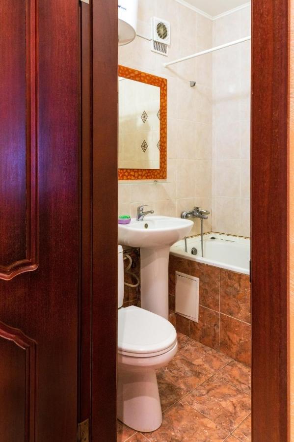 Apartment Triokhsviatytelskaya Street 3 키예프 외부 사진