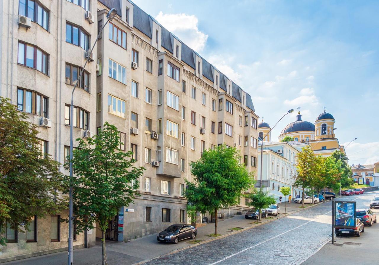Apartment Triokhsviatytelskaya Street 3 키예프 외부 사진