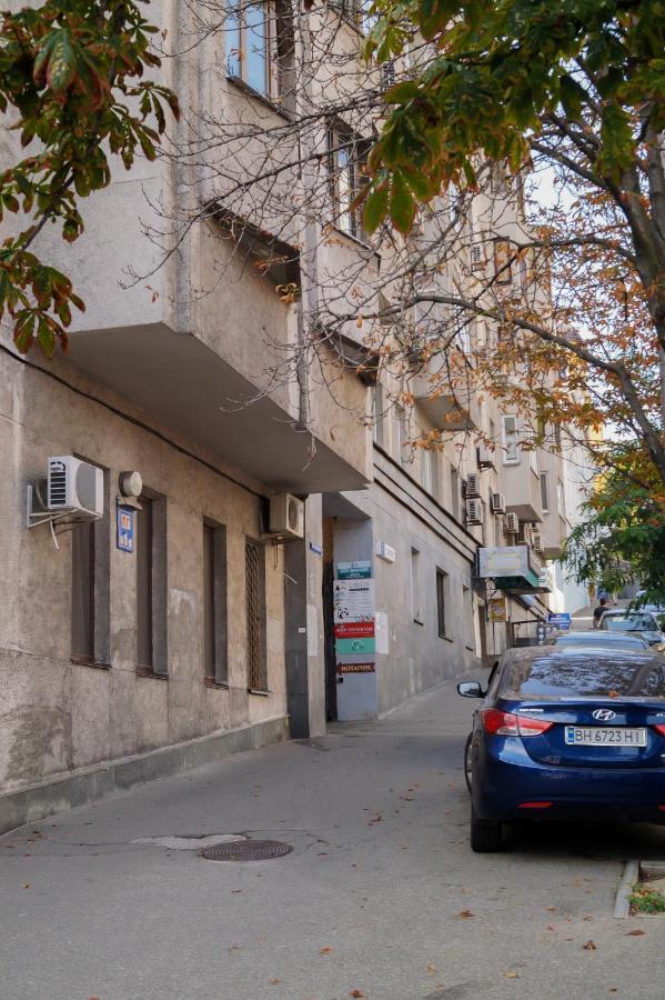Apartment Triokhsviatytelskaya Street 3 키예프 외부 사진